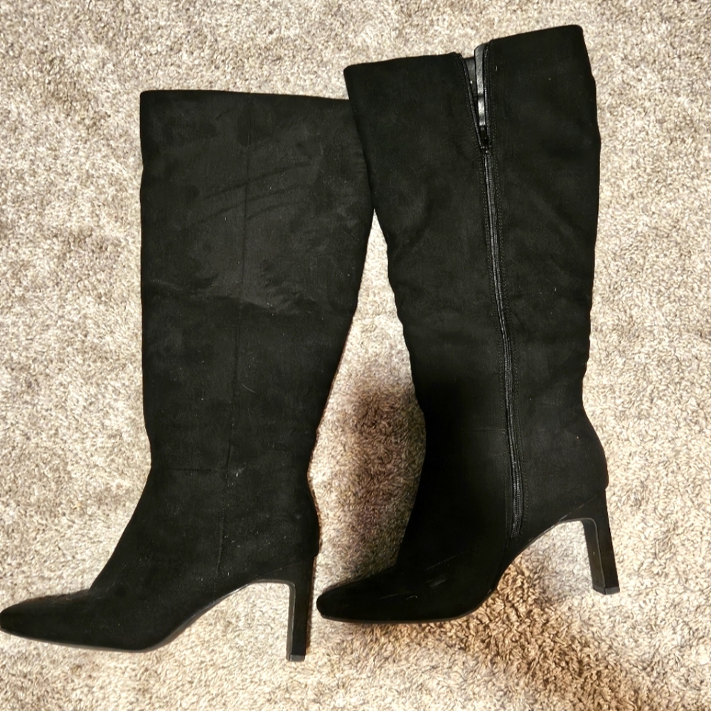 Black boots